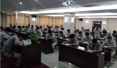 素質(zhì)就業(yè)，技能立業(yè)